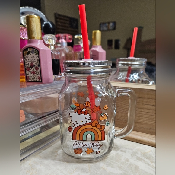 Hello Kitty Other - Hello Kitty Gall Glass Mug 18oz NWT